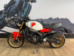 2025 Yamaha XSR900 (MTM890A) WHITE