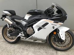 2025 CFMOTO 500 SR Voom