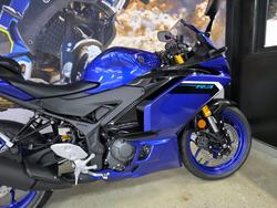 2025 Yamaha YZF-R3 BLUE