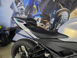 2025 Yamaha YZF-R3 WHITE
