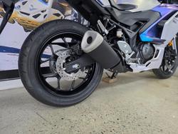 2025 Yamaha YZF-R3 WHITE