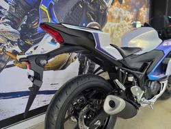 2025 Yamaha YZF-R3 WHITE