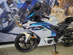 2025 Yamaha YZF-R3 WHITE