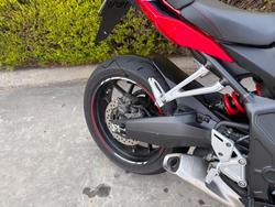 2023 Honda CBR650R Red