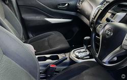 2021 Nissan Navara SL