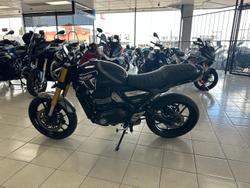 2025 Triumph Speed 400 Speed Four Black