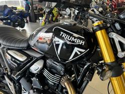 2025 Triumph Speed 400 Speed Four Black
