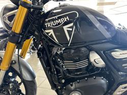 2025 Triumph Speed 400 Speed Four Black