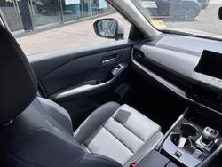 2026 Nissan X-TRAIL ST-L T33 Champagne Silver