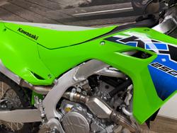 2025 Kawasaki KX250X GREEN