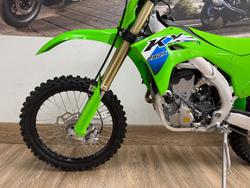 2025 Kawasaki KX250X GREEN