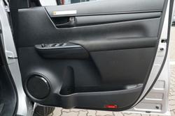 2025 Toyota Hilux SR 48V