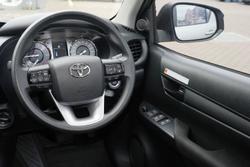 2025 Toyota Hilux SR 48V