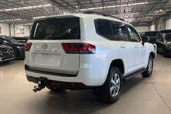 2024 Toyota Landcruiser VX