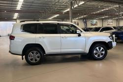2024 Toyota Landcruiser VX