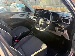 2025 Suzuki Swift Hybrid Plus