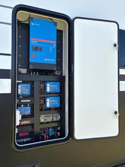 2025 Wonderland RV Solara Composite 2 Bunk