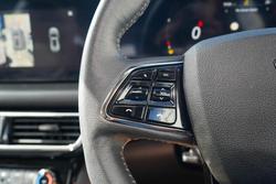 2025 Mahindra XUV700 AX7L