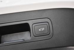 2025 MG QS Essence IS31 MY25 AWD Pearl White