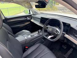 2025 MG QS Essence IS31 MY25 AWD Pearl White