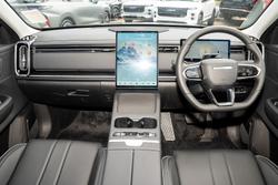 2025 Jaecoo J7 SHS Track