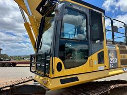 2017 Komatsu Pc220lc-8Mo