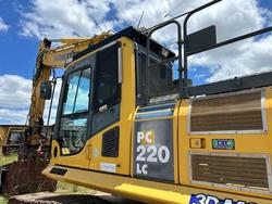 2017 Komatsu Pc220lc-8Mo