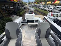 2026 QUINTREX 690 Trident HT