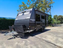New AGE Caravans Manta RAY MR16ER Expedition