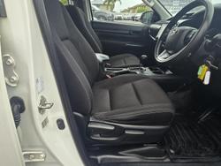 2022 Toyota Hilux SR