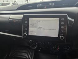 2022 Toyota Hilux SR