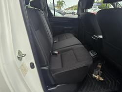 2022 Toyota Hilux SR