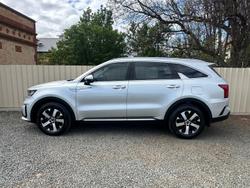 2022 Kia Sorento Sport