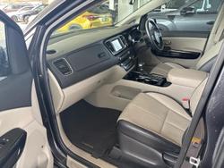 2018 Kia Carnival SLi