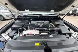 2024 Toyota Landcruiser GXL