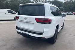 2024 Toyota Landcruiser GXL