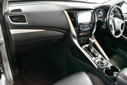 2016 Mitsubishi Pajero Sport Exceed