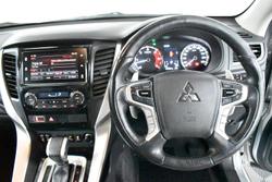 2016 Mitsubishi Pajero Sport Exceed