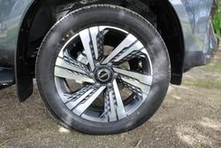 2025 Isuzu MU-X LS-T