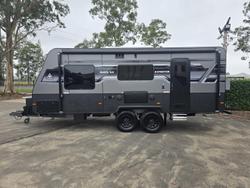 2025 New Age Caravans Manta Ray Mr19er Expedition