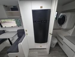 2025 New Age Caravans Manta Ray Mr19er Expedition