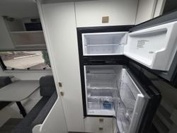 2025 New Age Caravans Manta Ray Mr19er Expedition