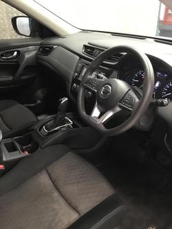 2022 Nissan X-TRAIL ST+