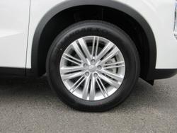 2025 Mitsubishi Outlander ES