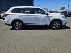 2018 Mitsubishi Outlander ES ADAS