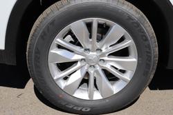 2025 Mitsubishi Outlander ES