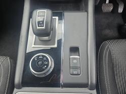 2024 Mitsubishi Outlander LS