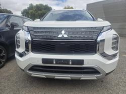 2024 Mitsubishi Outlander LS