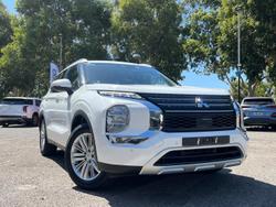 2024 Mitsubishi Outlander LS