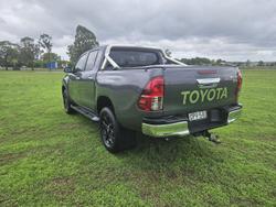 2017 Toyota Hilux SR5